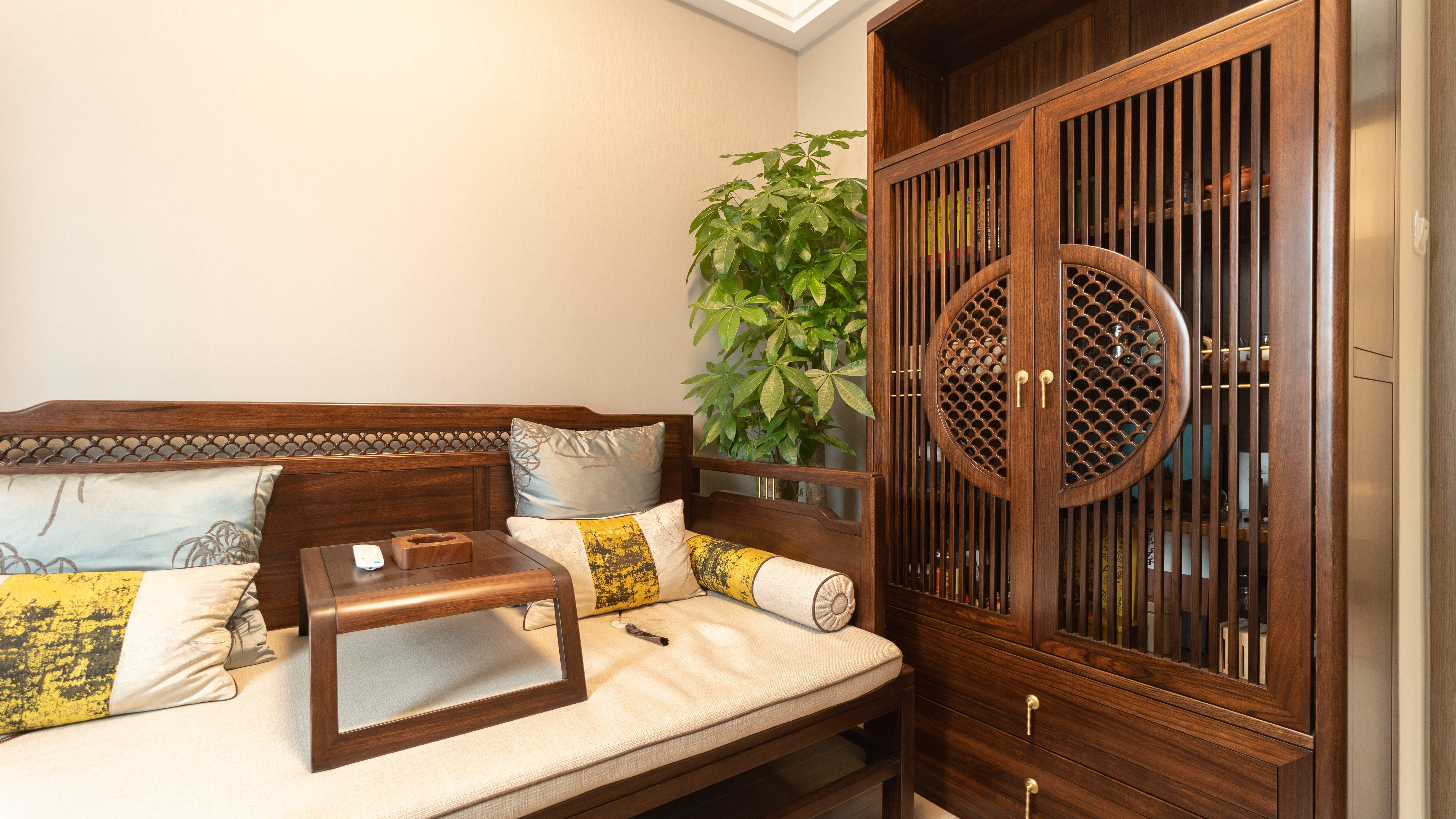 水岸國際,現代輕奢