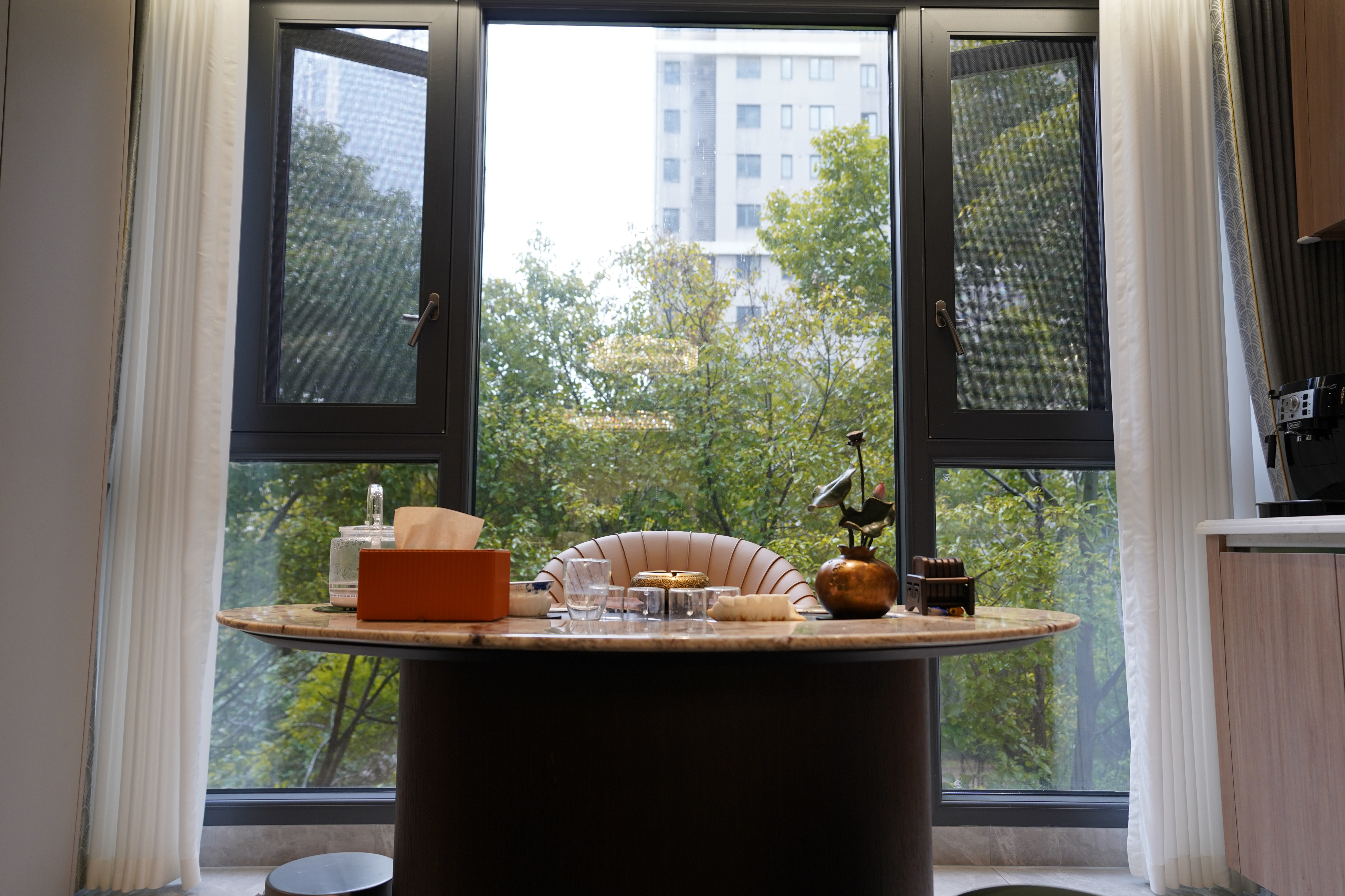 水岸星城,現代輕奢