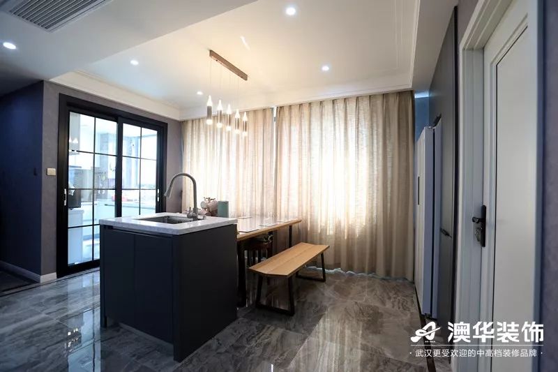 041601230174.jpg 041601230174.jpg